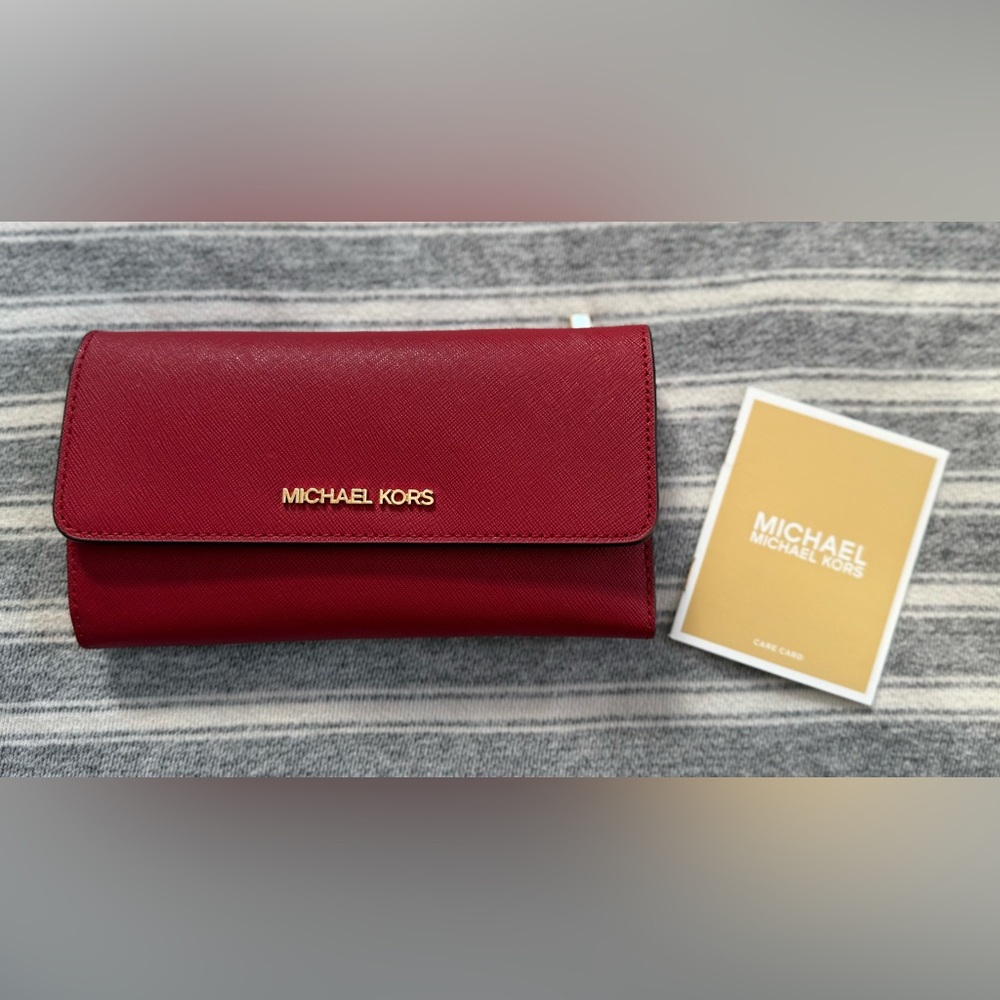 Michael Kors 4x7 deep red wallet